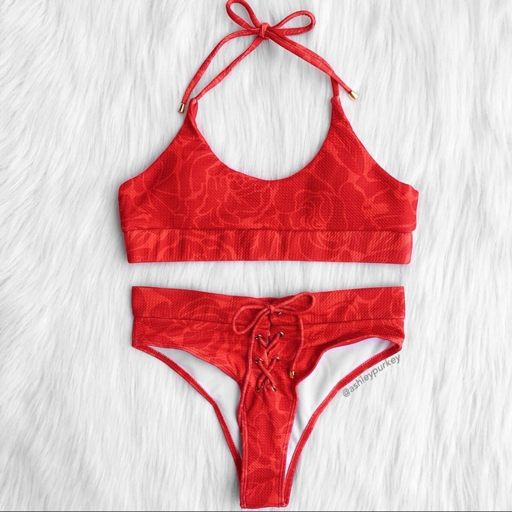 ❤️SALE❤️ Red roses lace up cheeky bikini set
